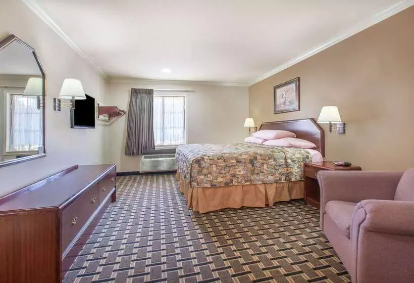 Hotel Super 8 By Wyndham Tyler Tx