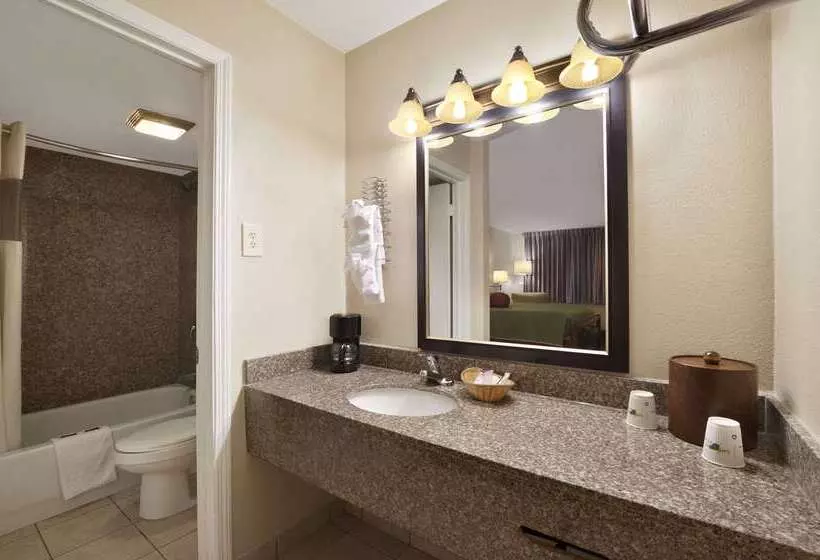 בית מלון כפרי Travelodge By Wyndham New Orleans Harvey