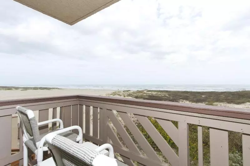 Isla Grand Beach Resort