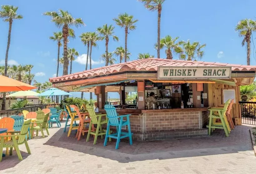 Isla Grand Beach Resort