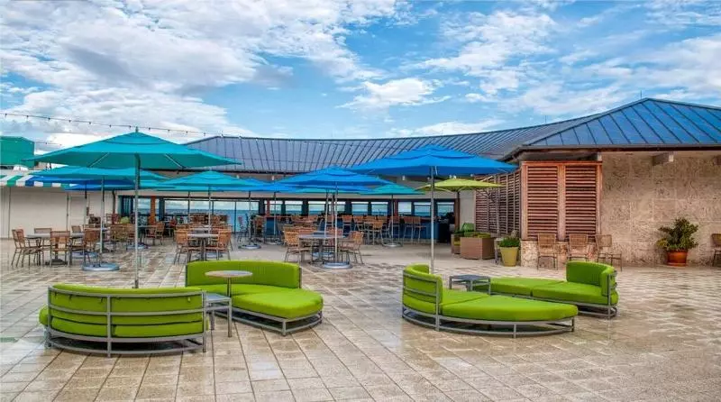 Naples Beach Hotel And Golf Club