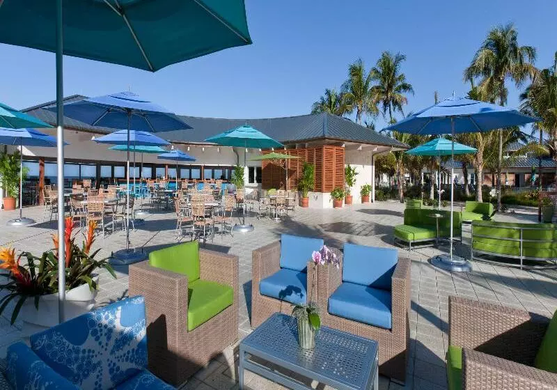 Naples Beach Hotel And Golf Club