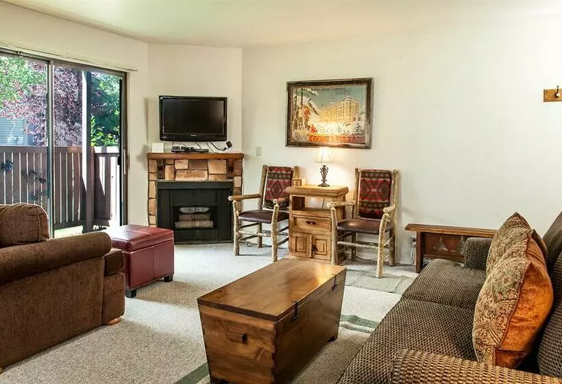 منتجع Powderwood Pines 9q