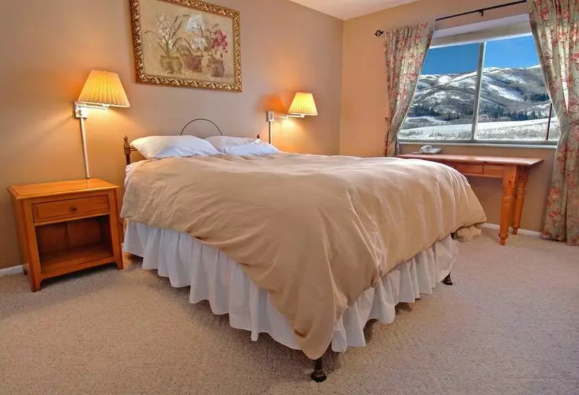 منتجع Powderwood Pines 9q