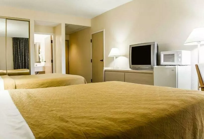 Quality Inn And Suites Golf Resort