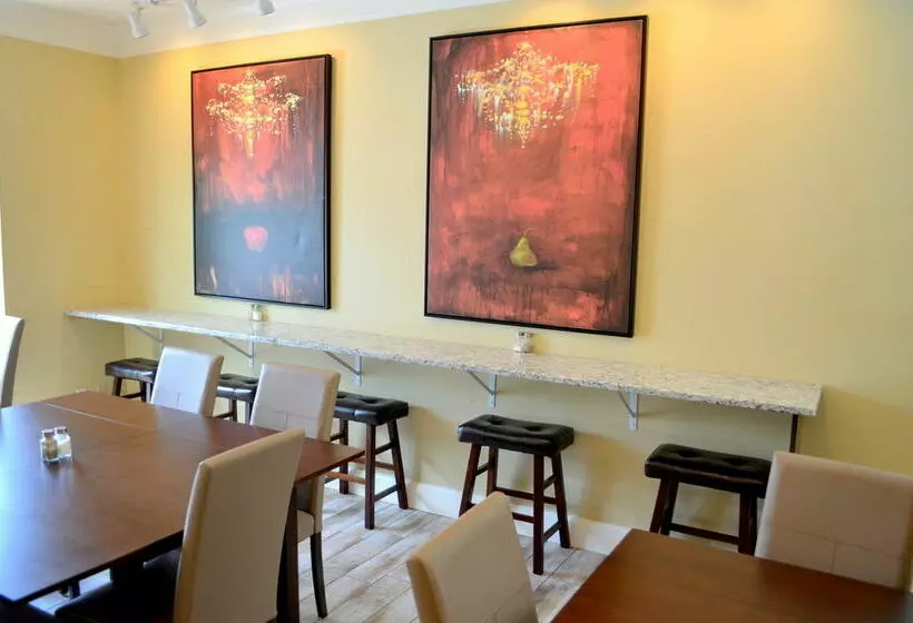 فندق Stratford Court