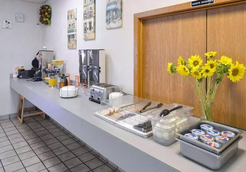 فندق Americas Best Value Inn La Crosse