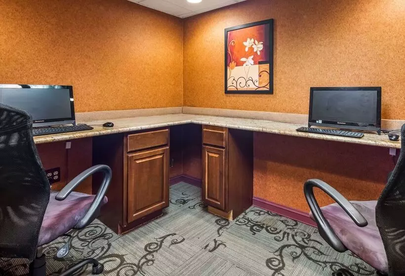 בית מלון כפרי Baymont By Wyndham Pompton Plains/wayne