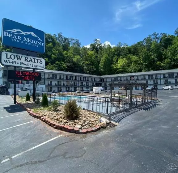 هتل Bear Mount Inn & Suites