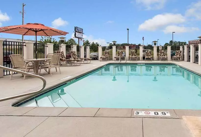 Hotelli Comfort Suites Cullman I65 Exit 310