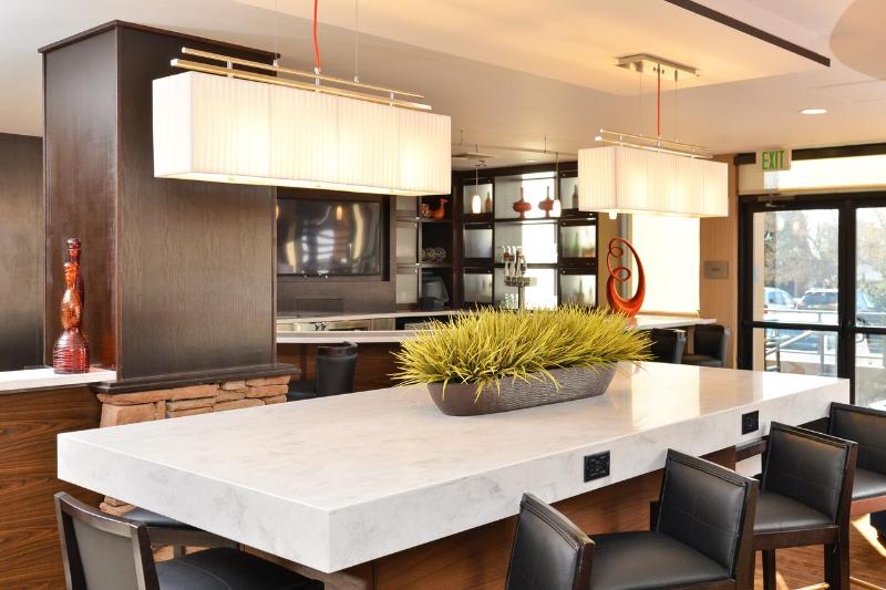 هتل Courtyard By Marriott Denver Cherry Creek