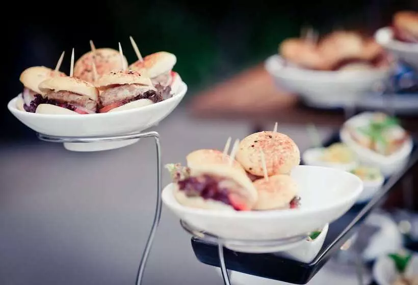 Delta Hotels By Marriott Phoenix Mesa