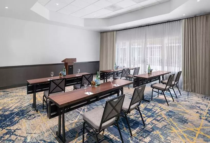 Delta Hotels By Marriott Santa Clara Silicon Valley