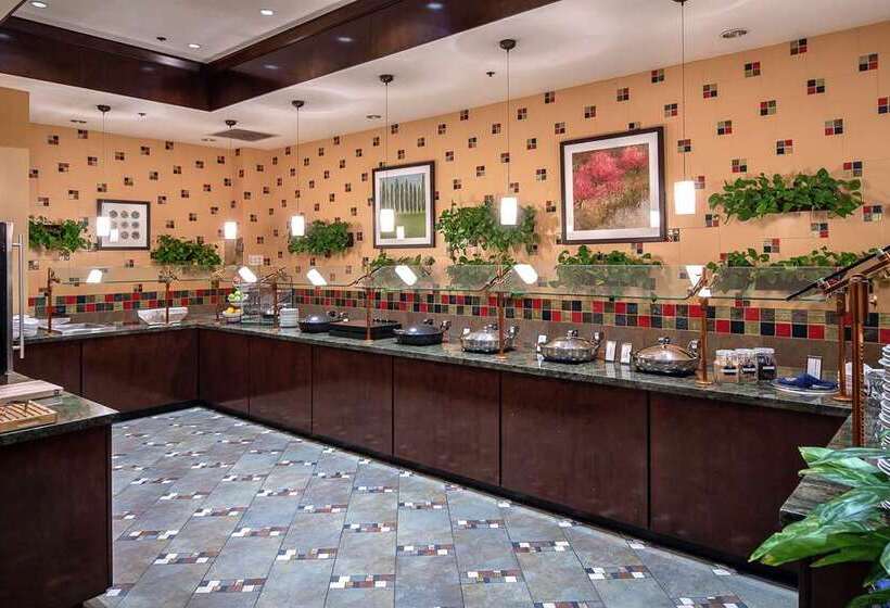 هتل Hilton Sacramento Arden West