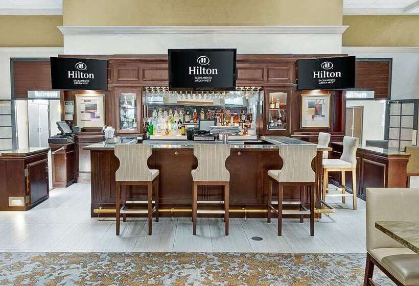 هتل Hilton Sacramento Arden West