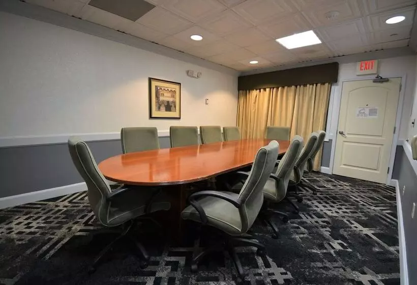 Hotel Holiday Inn Hazlet, An Ihg