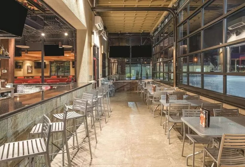 فندق La Quinta By Wyndham Joplin