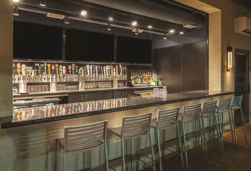 فندق La Quinta By Wyndham Joplin