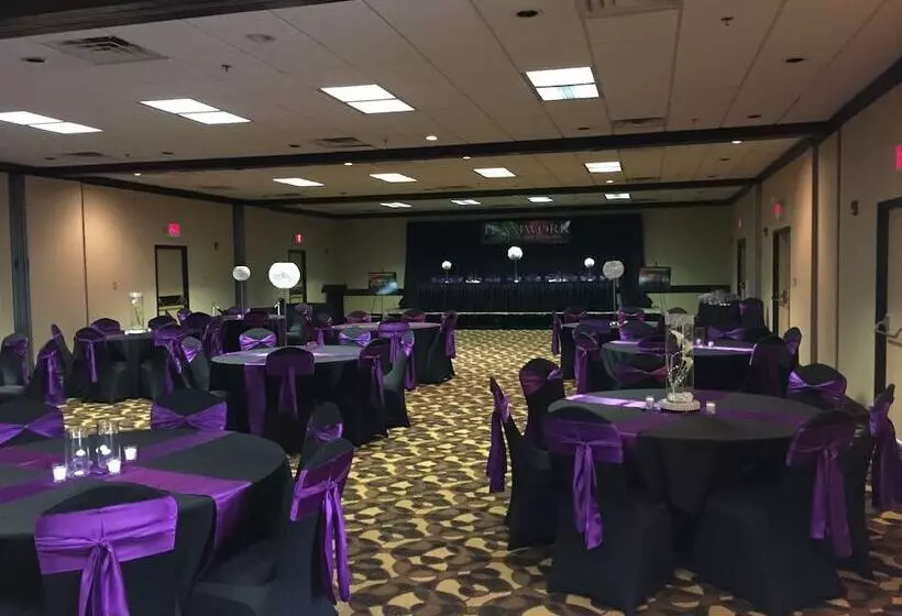 호텔 Ramada By Wyndham Birmingham Airport