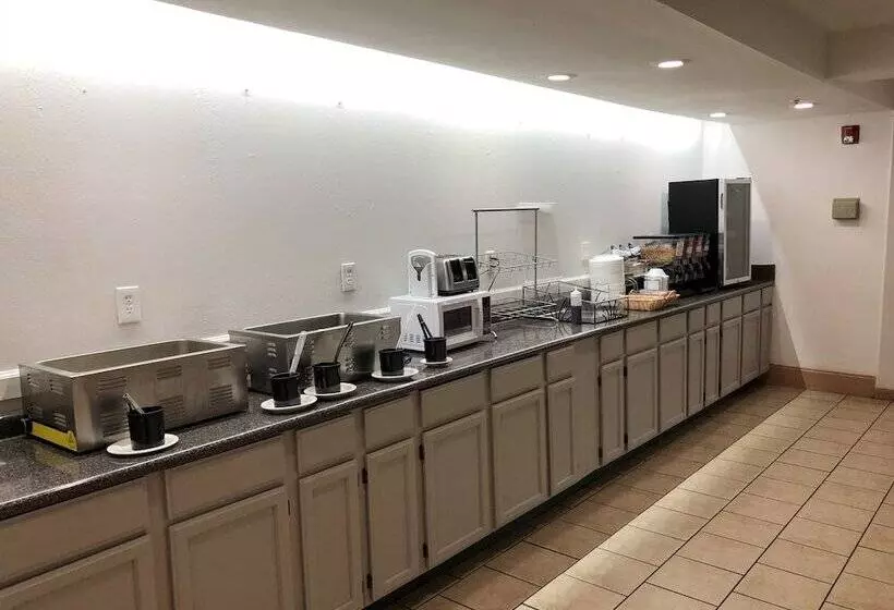 호텔 Ramada By Wyndham Birmingham Airport