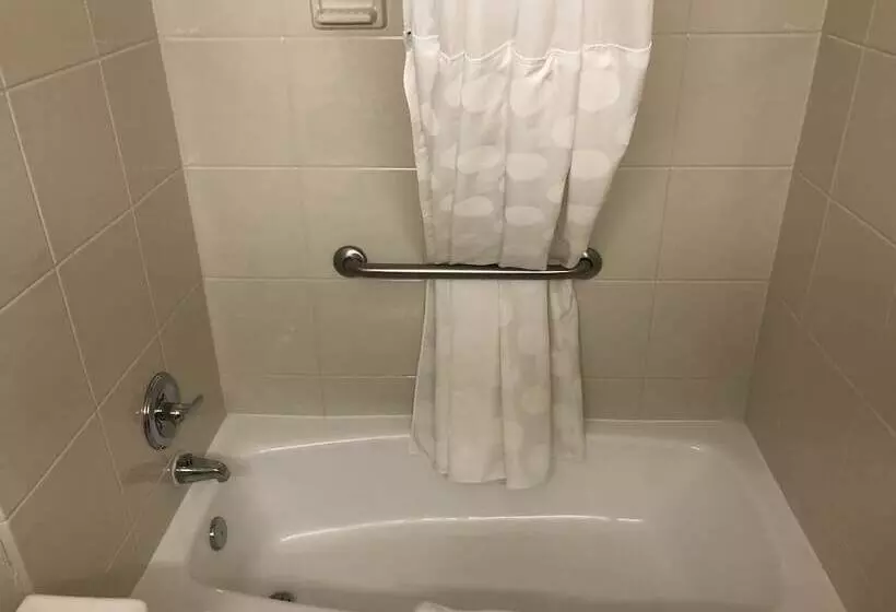 호텔 Ramada By Wyndham Birmingham Airport