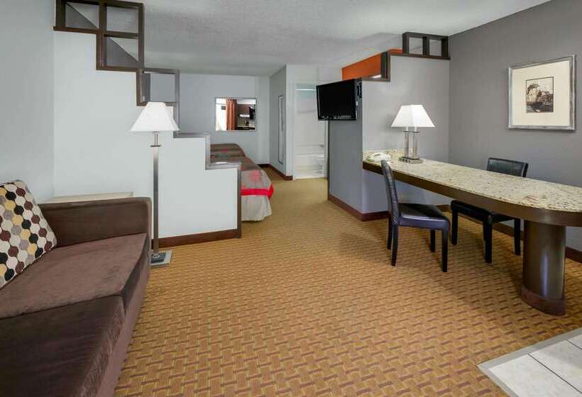 فندق Ramada By Wyndham El Paso