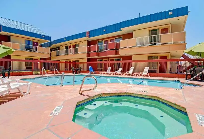 Hotel Ramada By Wyndham El Paso