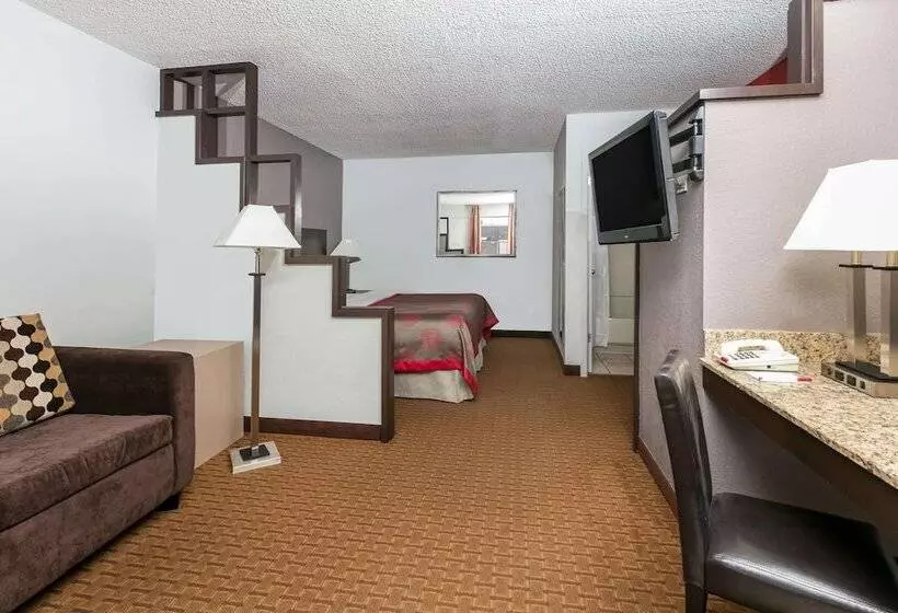Hotel Ramada By Wyndham El Paso