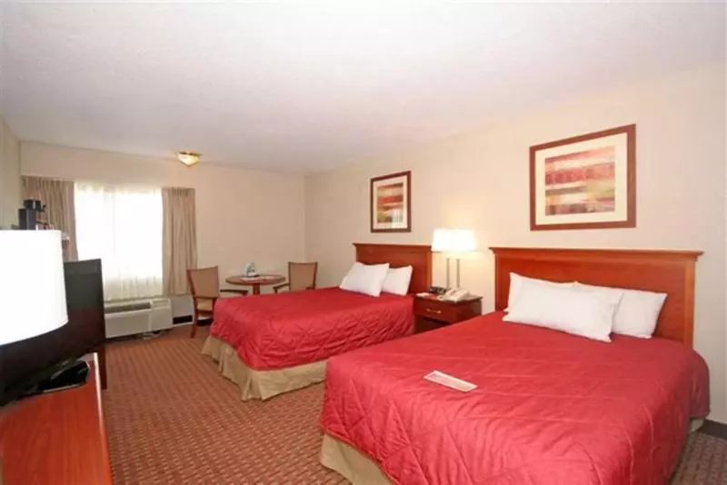 בית מלון כפרי Ramada Inn