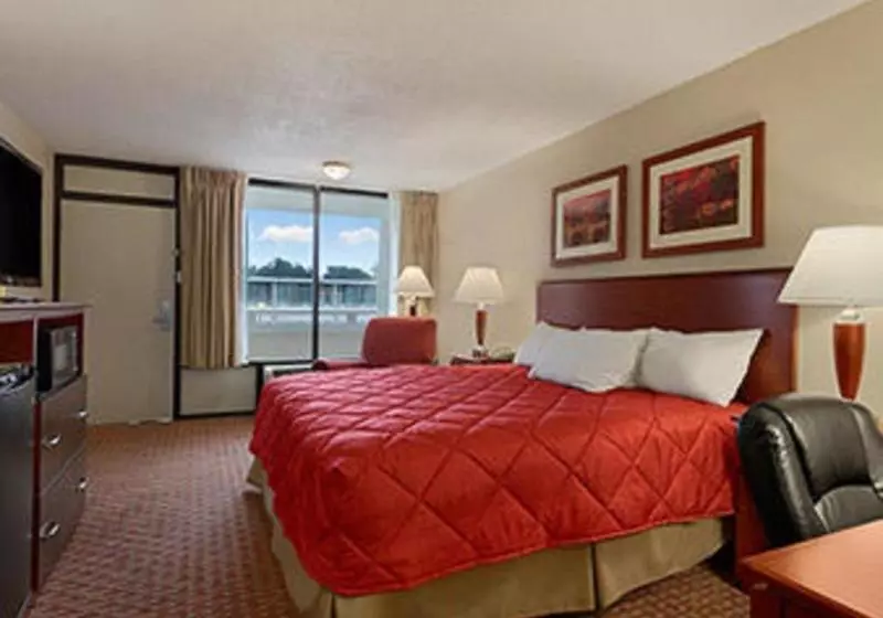 בית מלון כפרי Ramada Inn