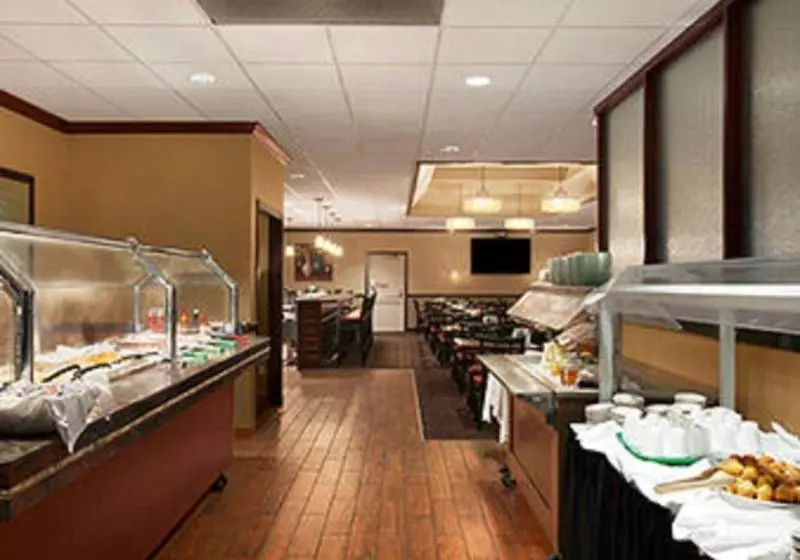 בית מלון כפרי Ramada Inn