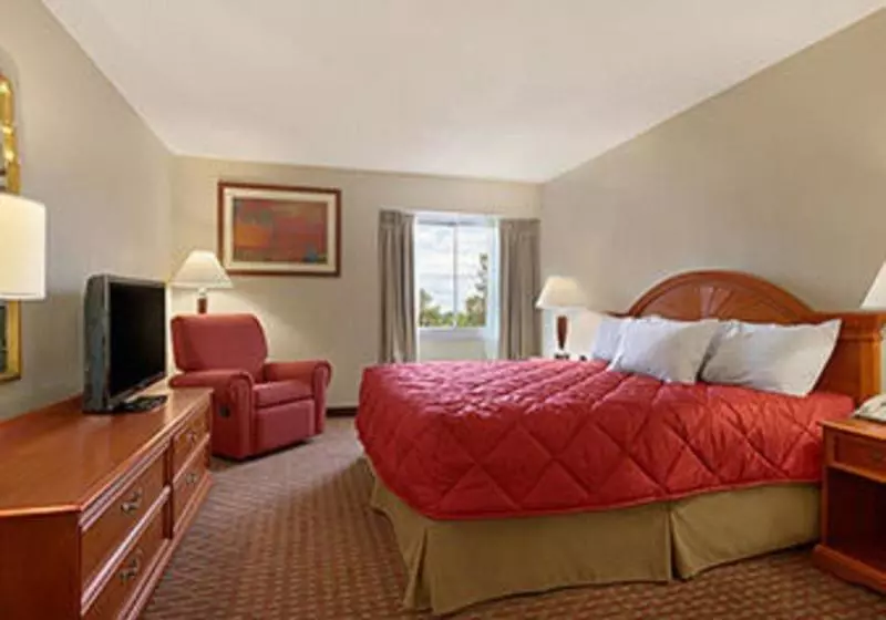 בית מלון כפרי Ramada Inn