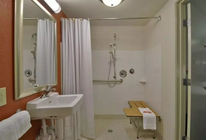 Отель Red Roof Inn Greensboro Airport