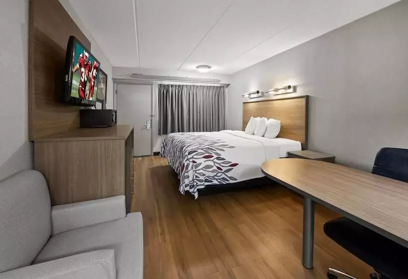 Отель Red Roof Inn Greensboro Airport