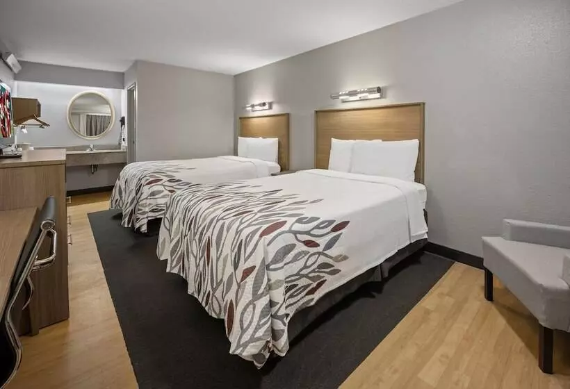 Отель Red Roof Inn Greensboro Airport