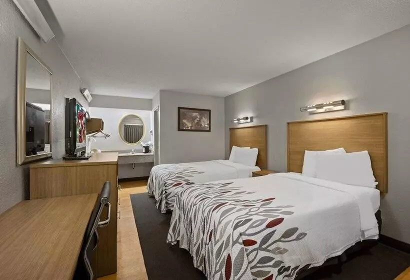 Отель Red Roof Inn Greensboro Airport