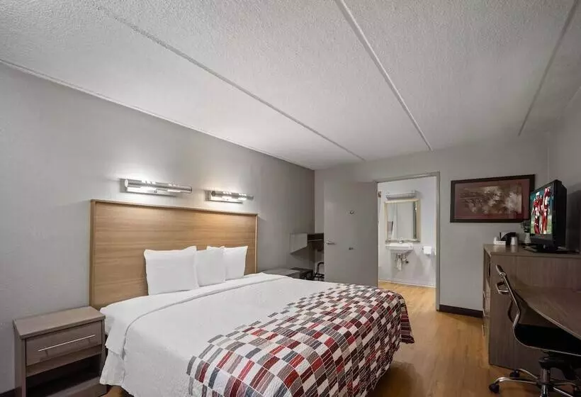 Отель Red Roof Inn Greensboro Airport