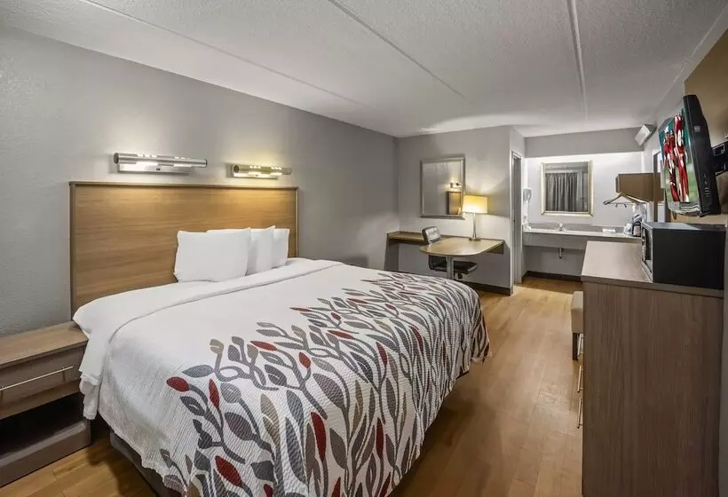 Отель Red Roof Inn Greensboro Airport