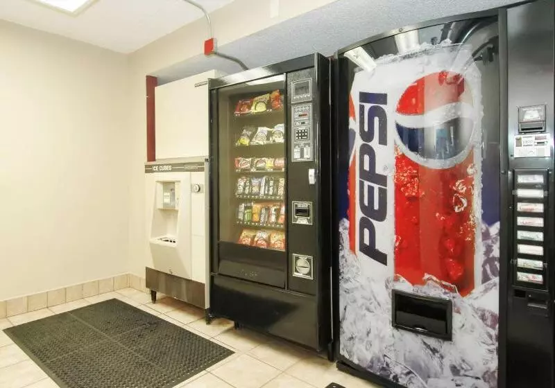 Otel Red Roof Inn Utica