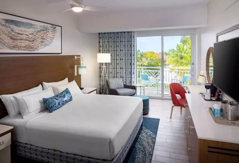 Hotel The Reach Key West, Curio Collection By Hilton