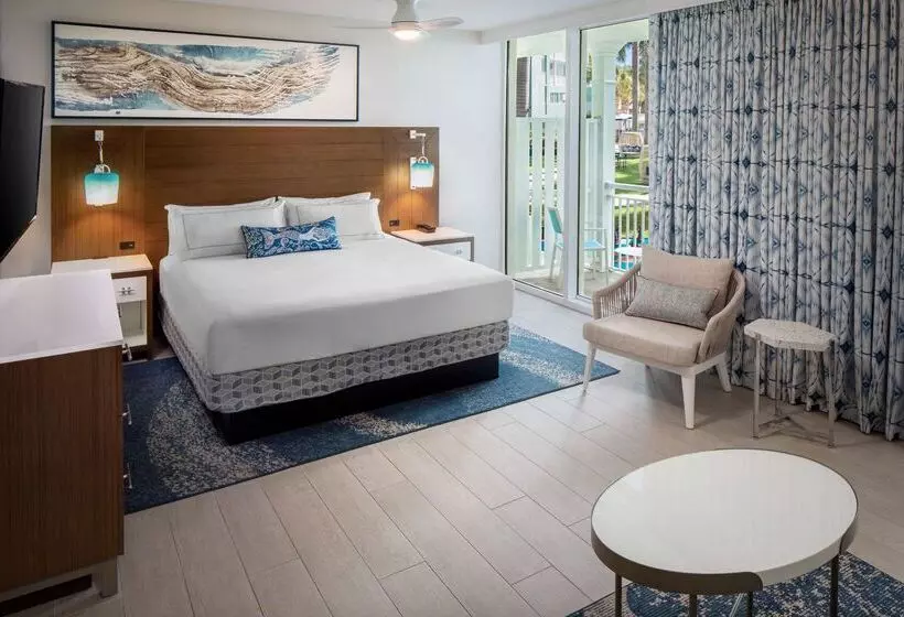 Hotel The Reach Key West, Curio Collection By Hilton