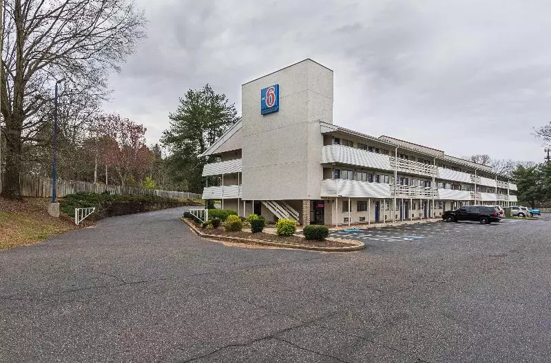 Motel 6charlotte, Nc  Coliseum