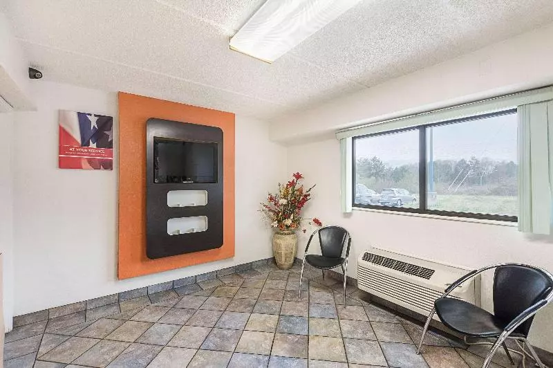 Motel 6charlotte, Nc  Coliseum