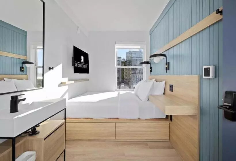 Riverside Tower Hotel