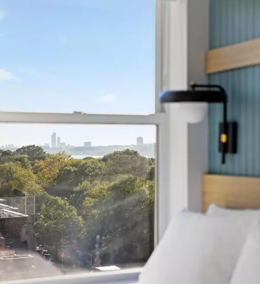 Riverside Tower Hotel