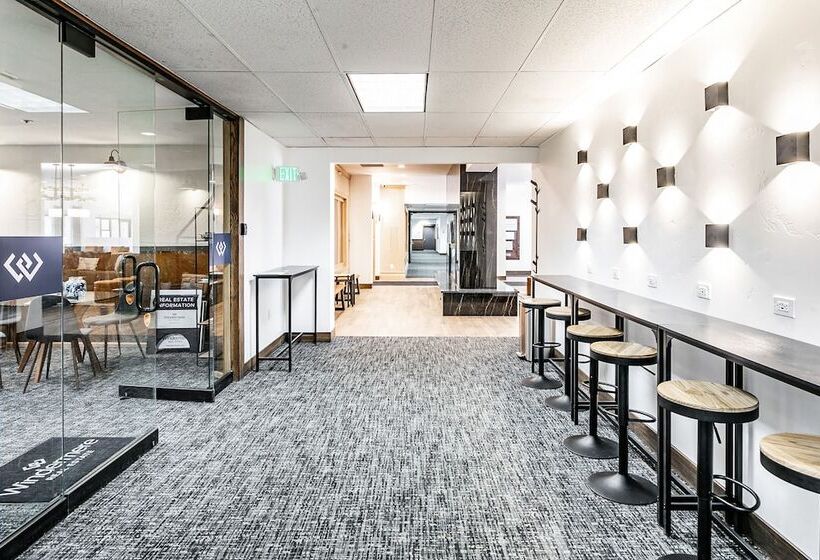 Shadow Ridge By All Seasons Resort Lodging