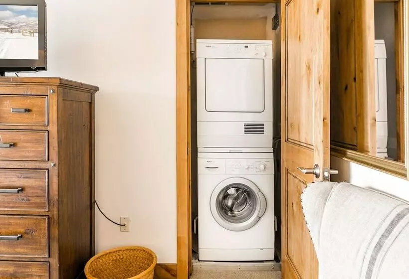 Shadow Ridge By All Seasons Resort Lodging