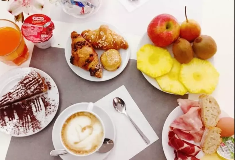 The La Grand Hotel Downtown