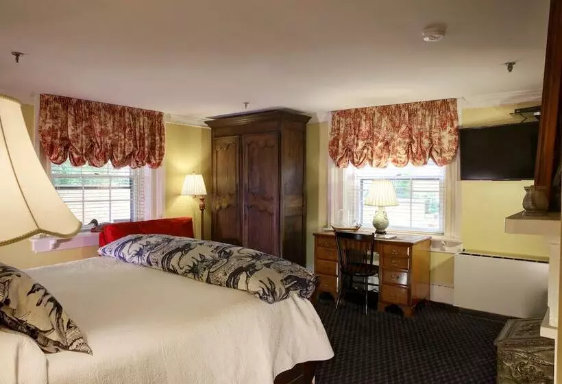 ホテル 200 South Street Inn