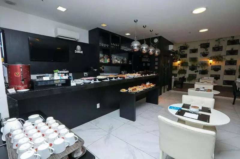 Отель Best Western The Inn At The Fairgrounds